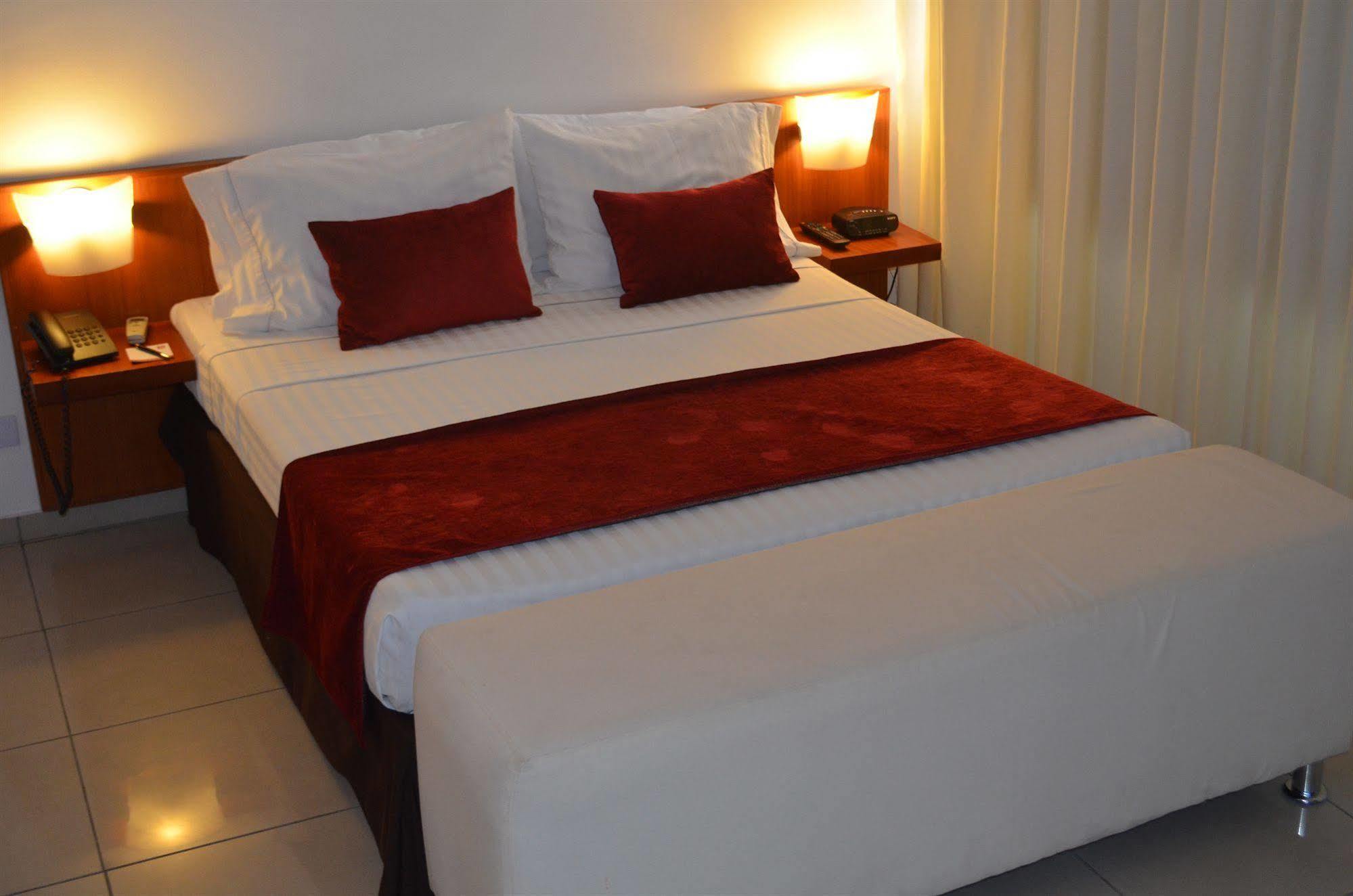 Basic Hotel Centenario By Hoteles Ms Cali Bagian luar foto